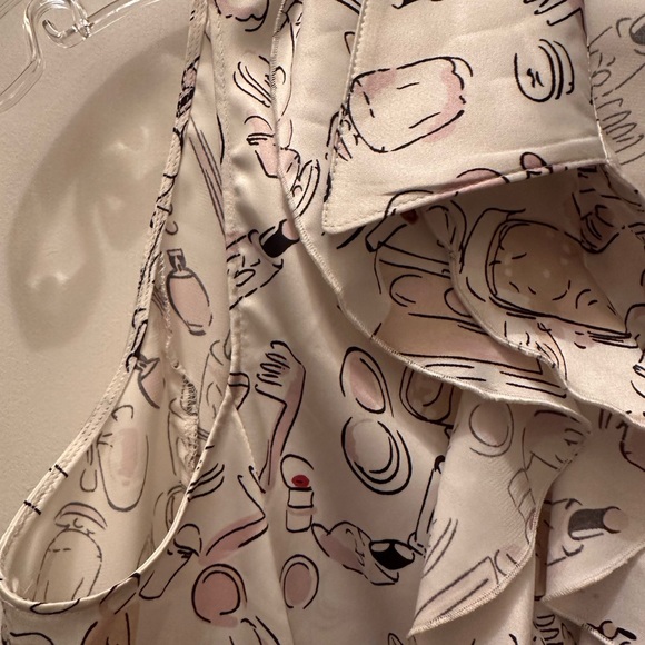 Tahiri Silky Slvless Top w 5 Buttons P/Small. Worn once & like new & comfy. Nice - Picture 9 of 16